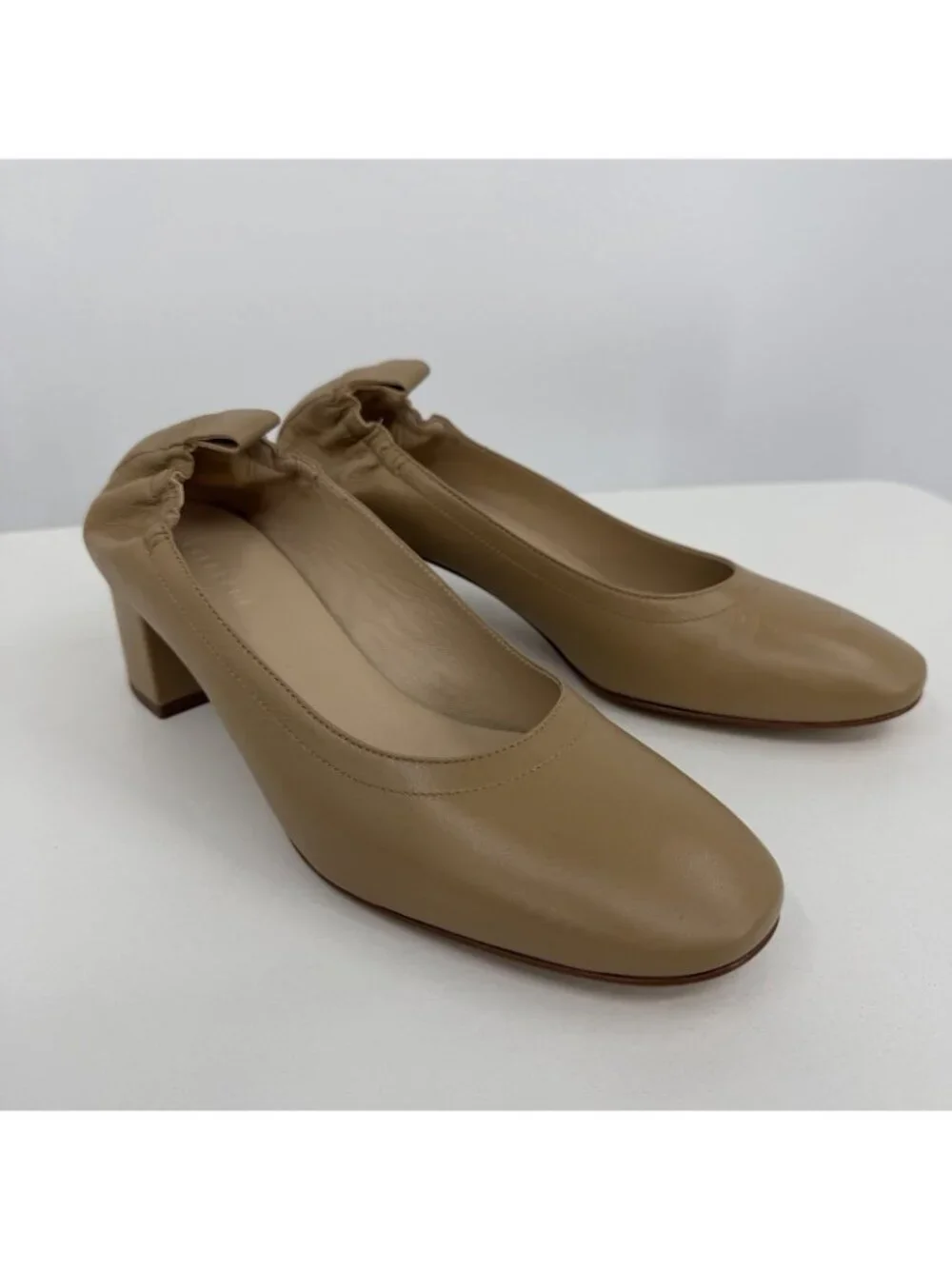 Everlane Italian Leather Day Heel Light Taupe 8.5 Women's Elastic Back Comfort
